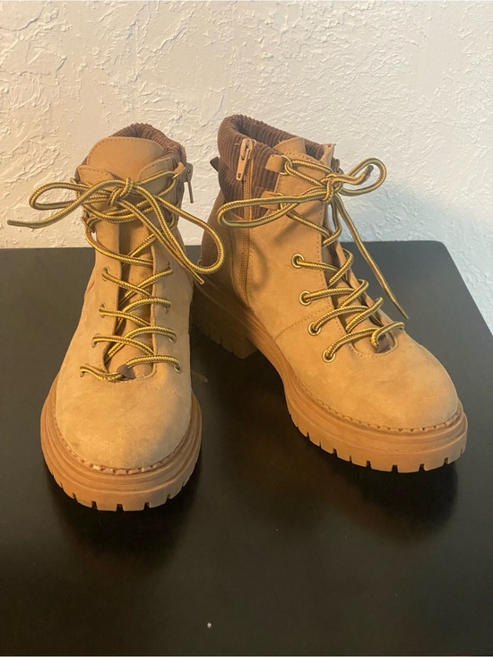 Sugar Rave Shoes - Sugar Rave Women’s Combat Hiker Boots Size 7.5